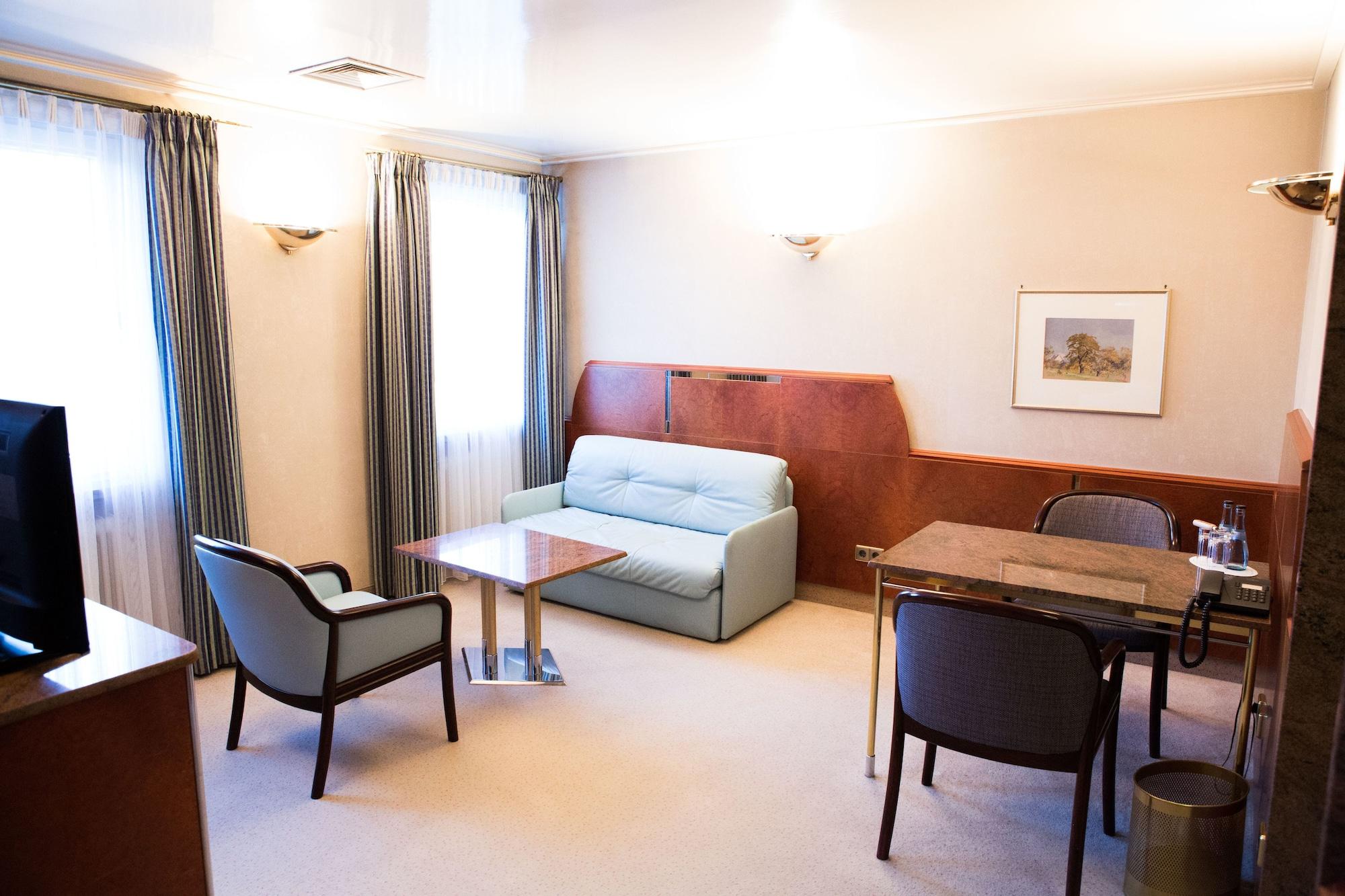 Royal Hotel