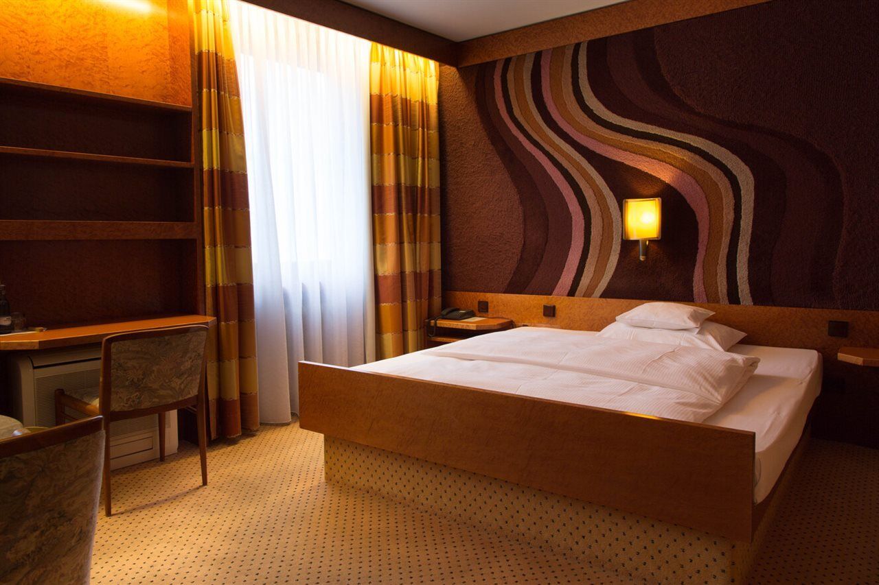 Royal Hotel 4*